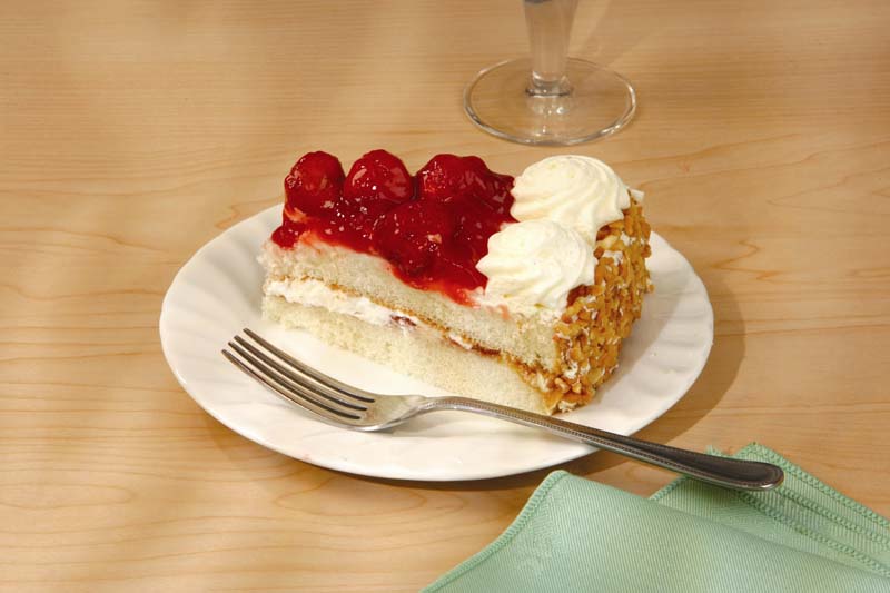 Strawberry Gateau 16 portions